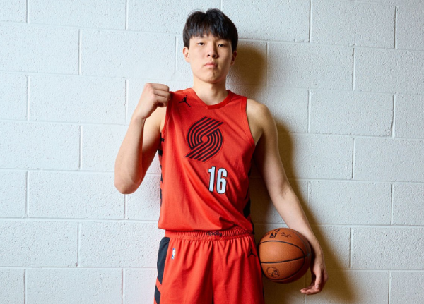 牛客栈 杨瀚森被评为夏联赢家！队记详解现有挑战 看好未来有潜力成首发